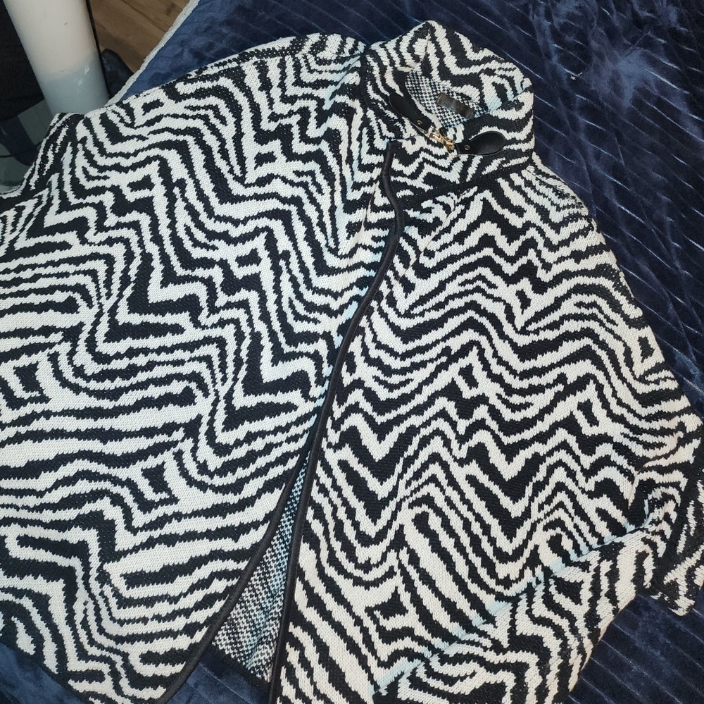 Cardigan- Janace - Picture 3 of 3
